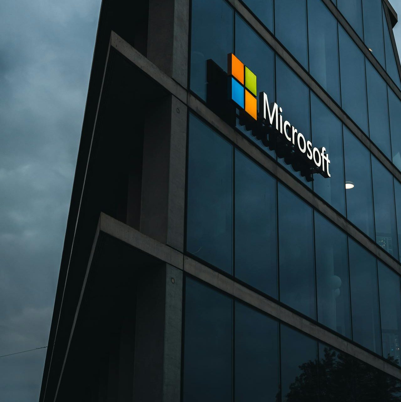 Microsoft Copilot AI chips and buttons